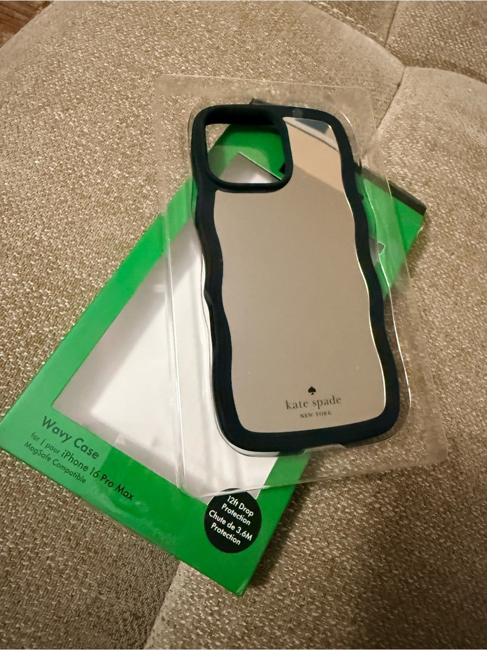 kate spade Black-Trim Silver Mirror Wavy Edge Phone Case 16 pro max